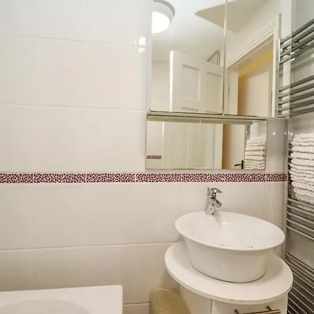 Aislaby Hall Dom wakacyjny *